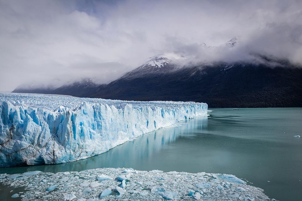 El Calafate - Glaciar Perito Moreno - Glaciar, lago e montanhas ao fundo