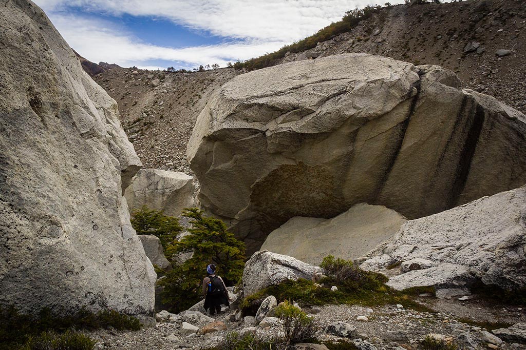 El Chaltén - Trilha para Laguna e Glaciar Piedras Blancas - Pedras gigantes