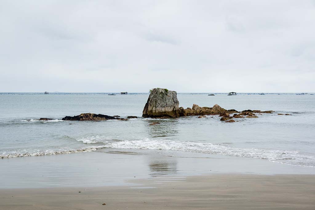 Cicloturismo litoral norte de SC - Dia 1 - Pedras Praia de Armação