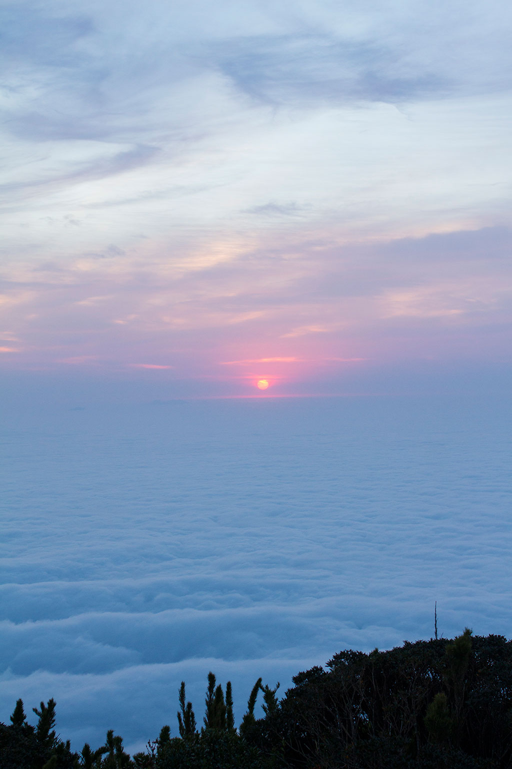 Sol nascendo - Cume Pico Paraná 5